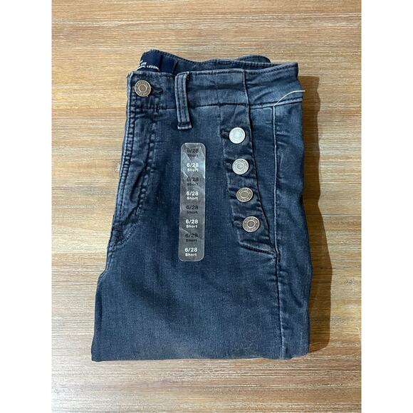 High Rise Universal Legging Jeans with Washwell 6/28 Short - Picture 4 of 9